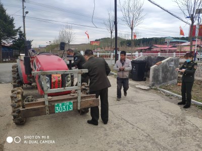 不误农时不误春，抚松县兴隆乡农机送检到田间